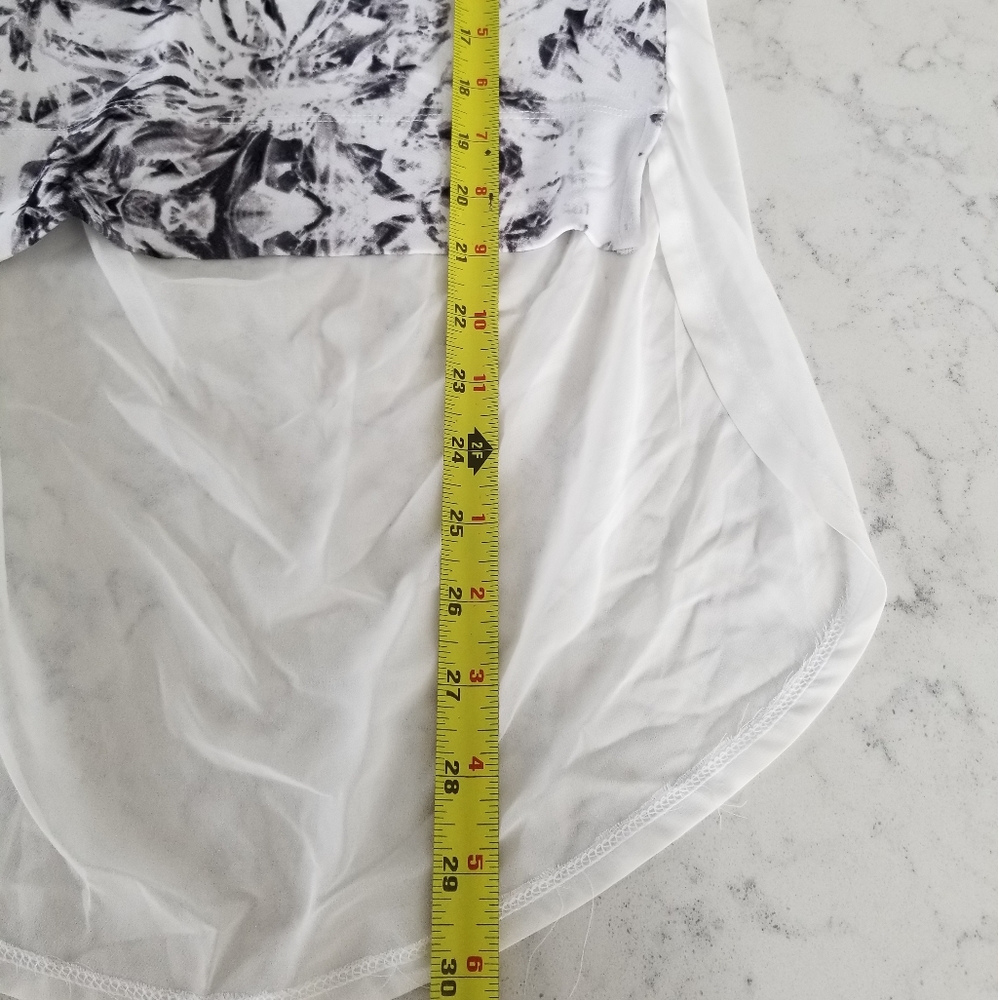👚TOP WITH SHEER BACK - Picture 5 of 8